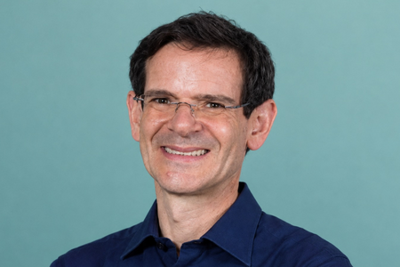 <center>Tareck RAAFAT<br><font size=3px>Business Development <br>Co-founder</font></center> <center>Tareck RAAFAT<br><font size=3px>Business Development <br>Co-founder</font></center>